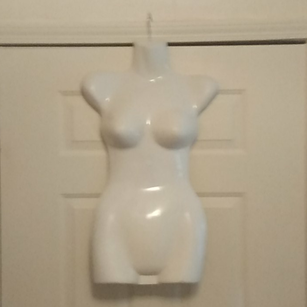 NEW FEMALE UPPER TORSO MANIKIN BODY